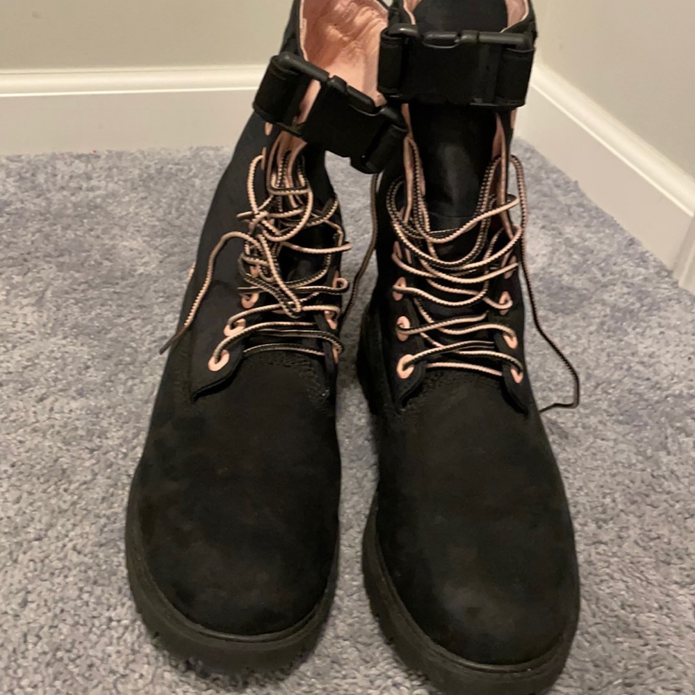 Selling Timberland boots the